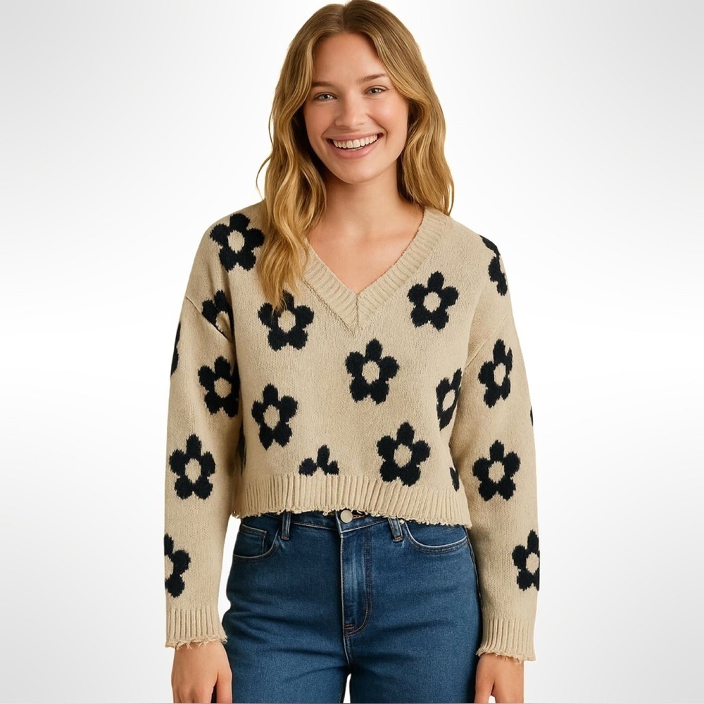 Bailey Rose Cropped Floral Sweater Beige Floral Distressed V-neck Size Medium